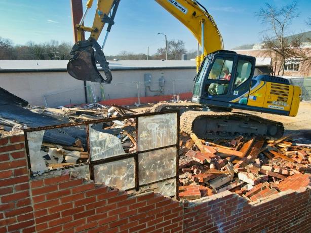 What Is Controlled Demolition?