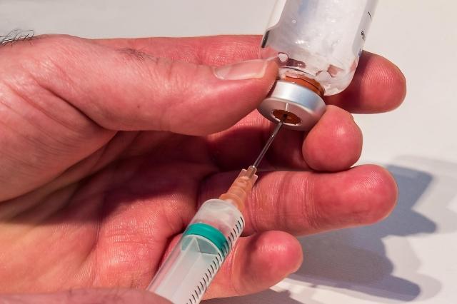 Combining Steroid Injections with Lifestyle Changes for Lasting Relief